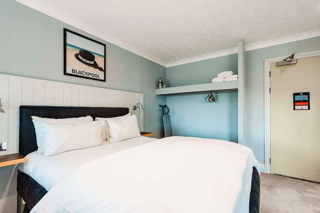 Village Hotel Блекпул Стая снимка
