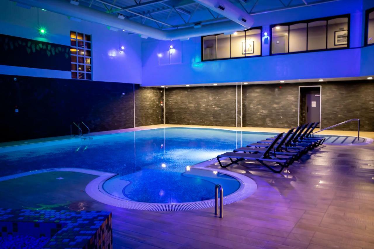 Village Hotel Блекпул Екстериор снимка